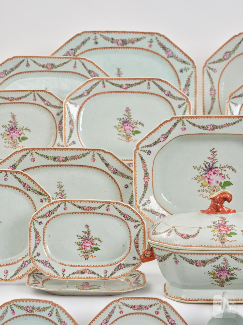 An extensive famille rose dinner service, - 图5
